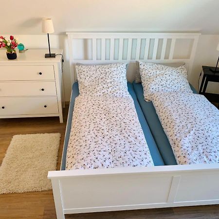 Ferienwohnung-Bei-Familie-Kuehl Fehmarn Buitenkant foto