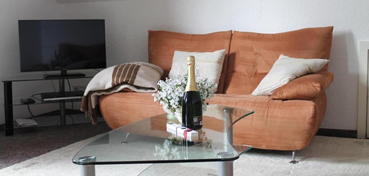 Ferienwohnung-Bei-Familie-Kuehl Fehmarn Buitenkant foto